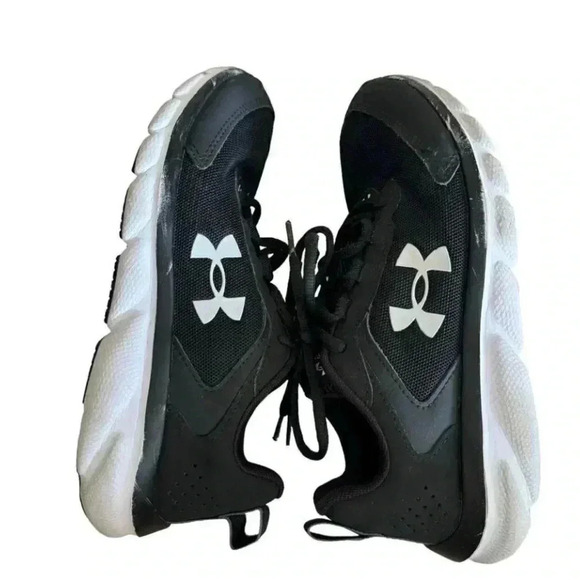 Under Armour Charged Running Shoe Black/White Kids Athletic Sporty Shoes SZ 5.5 - Picture 6 of 11